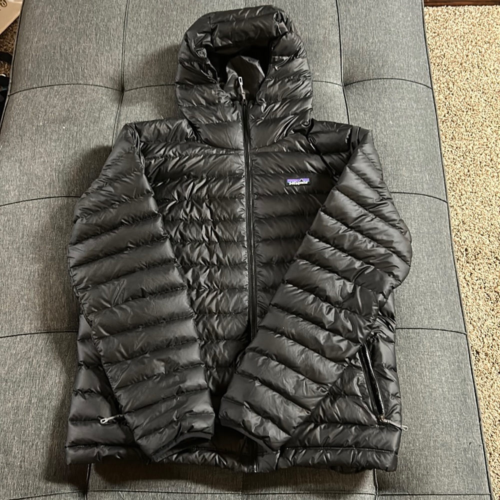 Men’s Large Patagonia Down Sweater Hoodie Puffer